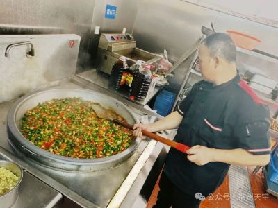 食堂改善進(jìn)行曲：打造舌尖上的幸福