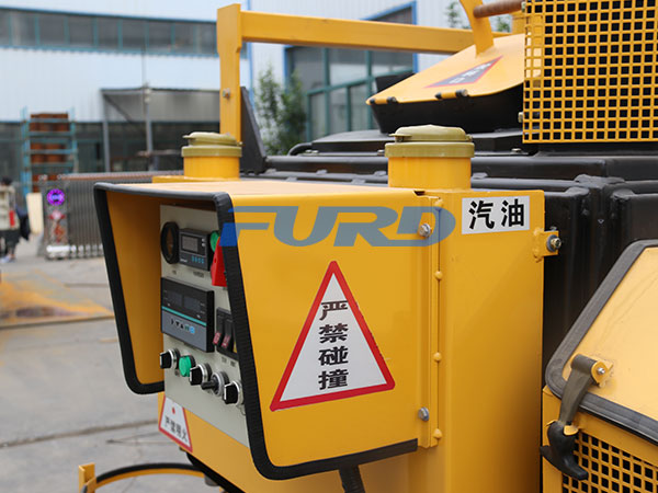 350升瀝青灌縫機 350升瀝青灌縫機