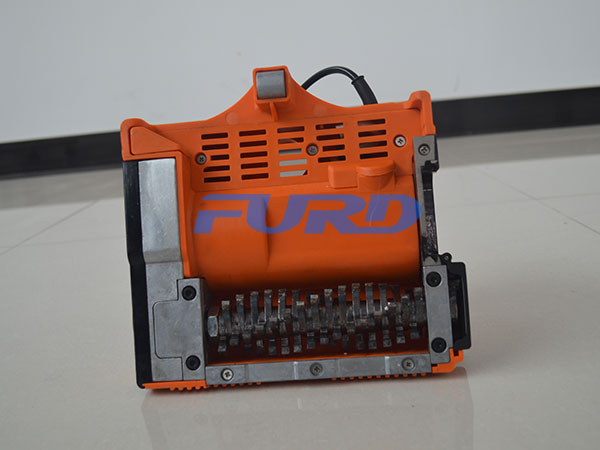 手持無塵刨墻機(jī) 手持無塵刨墻機(jī)