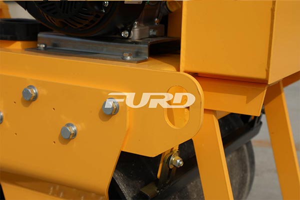 小型單輪壓路機(jī) 小型單輪壓路機(jī)