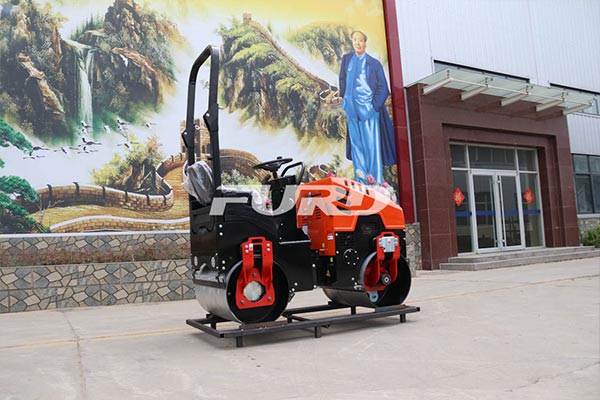 小型壓路機(jī) 小型壓路機(jī)