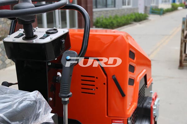 小型壓路機(jī) 小型壓路機(jī)