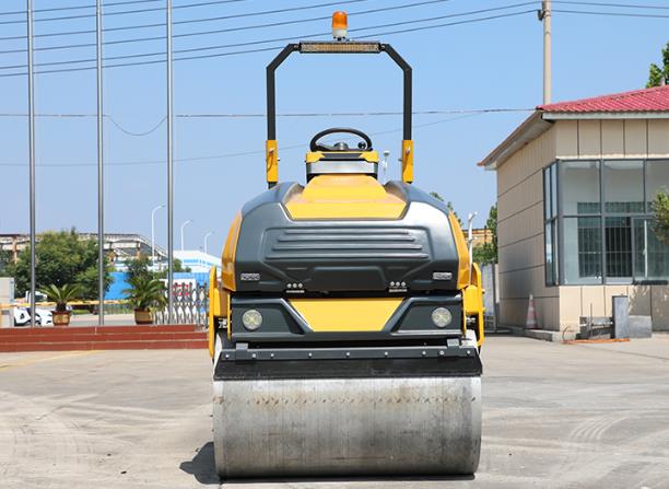 小型壓路機(jī) 小型壓路機(jī)